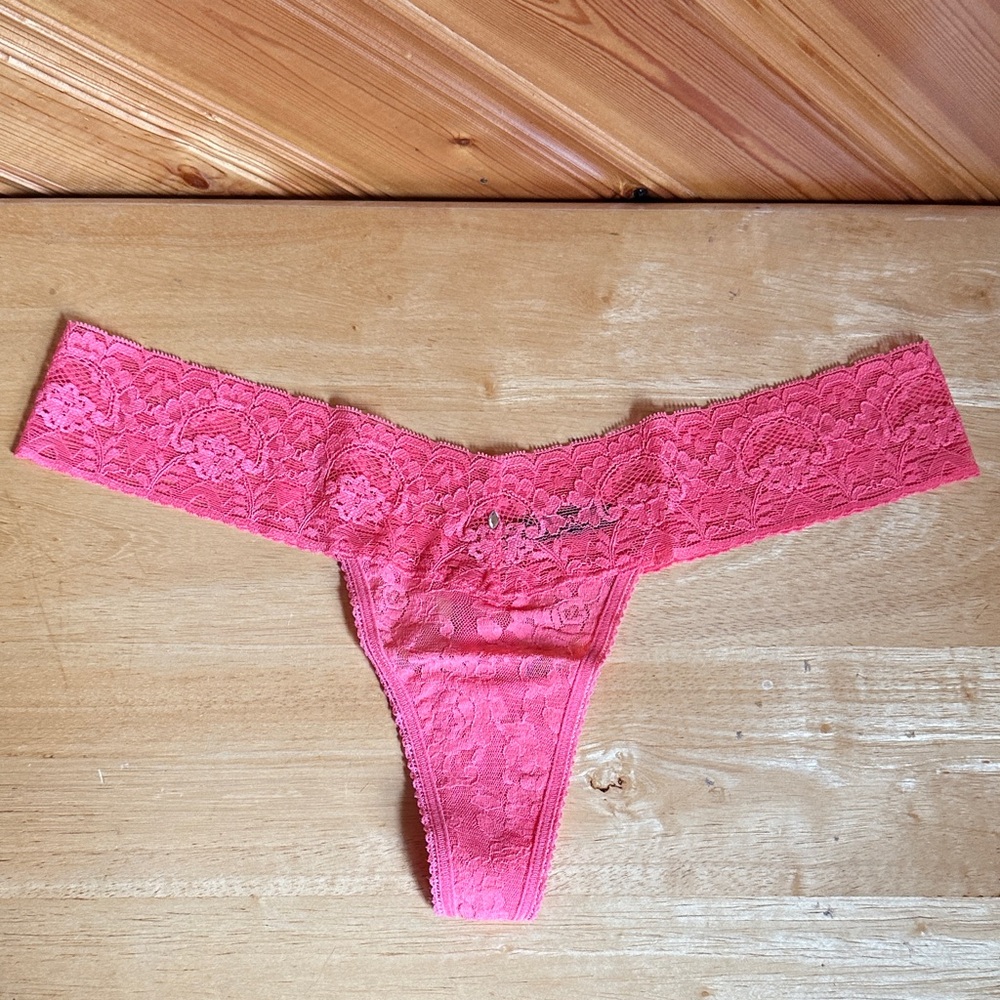 Daisy Fuentes Lace Thong